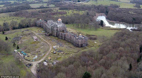 Lâu đài biệt thự hoang trị giá 50 triệu USD