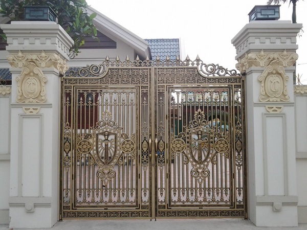 Thi công lắp đặt cổng biệt thự bằng cổng nhôm đúc tại Kinh Môn Hải Dương
